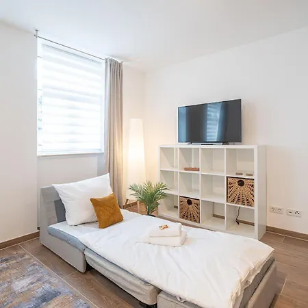 Benville - Grosser Garten - Modern -wlan Apartament