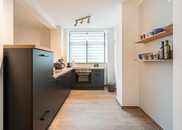 Benville - Grosser Garten - Modern -wlan *