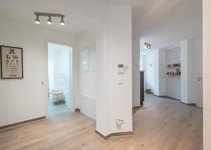 Benville - Grosser Garten - Modern -wlan * Δρέσδη