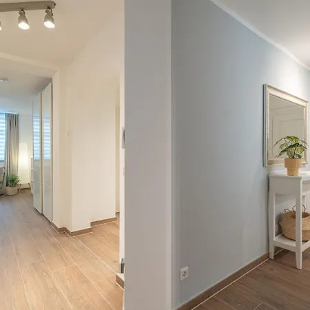 Apartman Benville - Grosser Garten - Modern -wlan