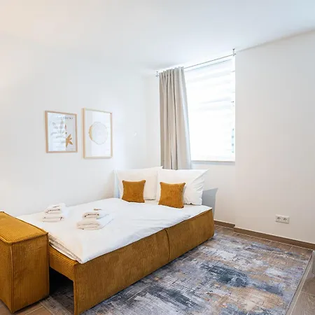 Apartment Benville - Grosser Garten - Modern -wlan *