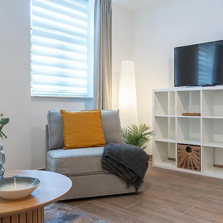 Apartment Benville - Grosser Garten - Modern -wlan