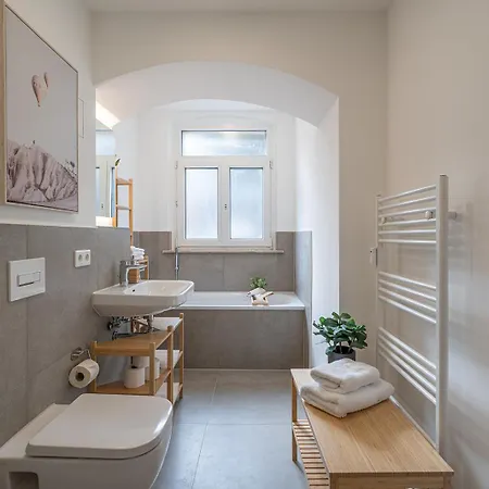 Apartment Benville - Grosser Garten - Modern -wlan