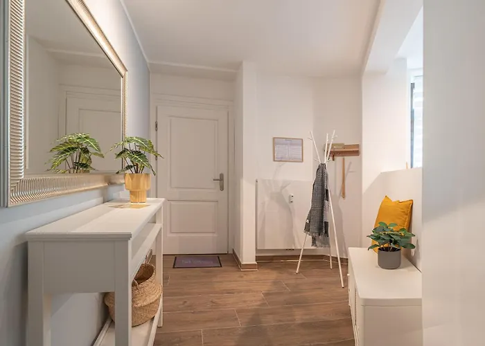 Benville - Grosser Garten - Modern -wlan *