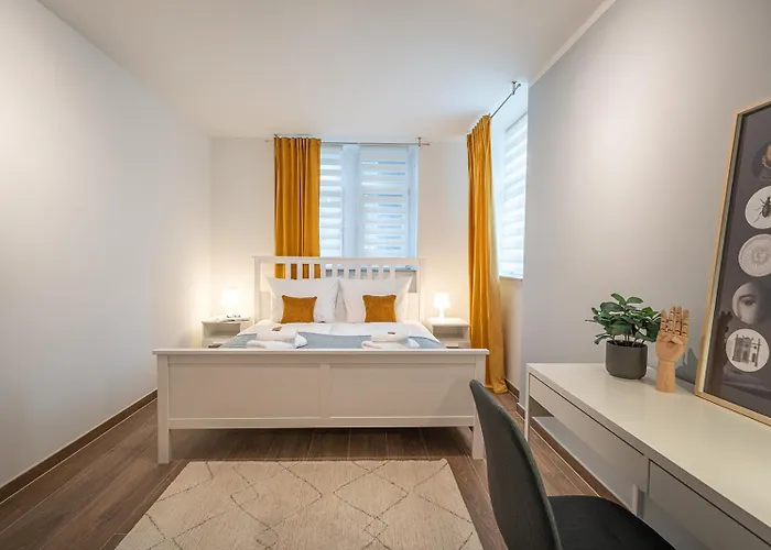 Benville - Grosser Garten - Modern -wlan Appartement