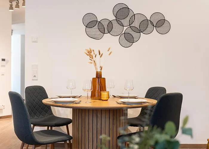 Benville - Grosser Garten - Modern -wlan Appartement