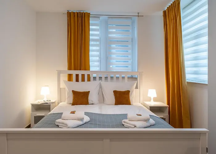 Benville - Grosser Garten - Modern -wlan Appartement