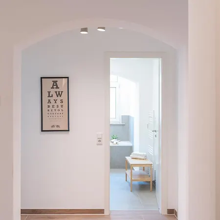 Benville - Grosser Garten - Modern -wlan