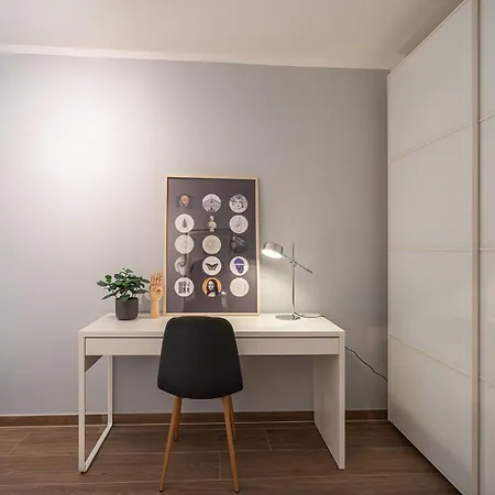 Benville - Grosser Garten - Modern -wlan * دريسدن